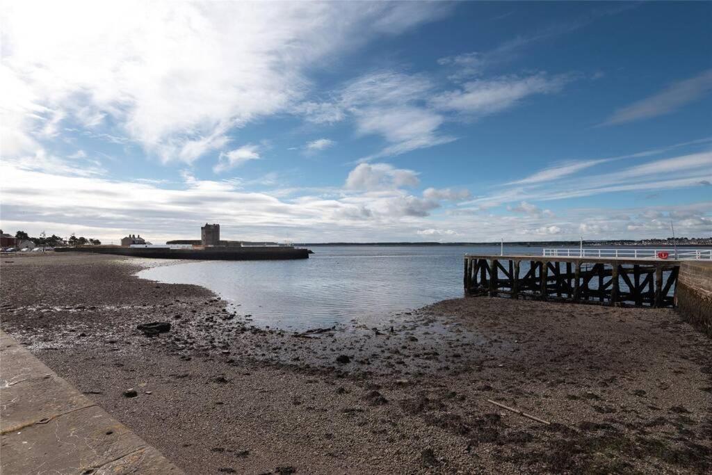 The Colours Riverside Apartment With Garden Broughty Ferry Buitenkant foto